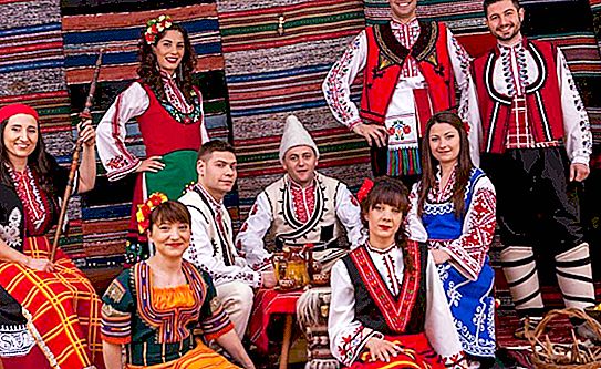Bulgarian national costume: features of men's and women's clothing