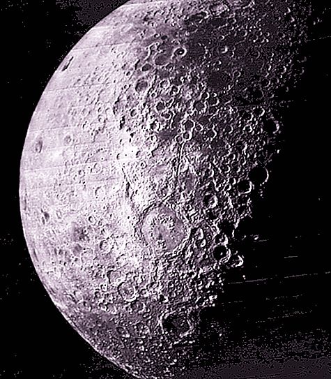 Какъв е диаметърът на Луната?