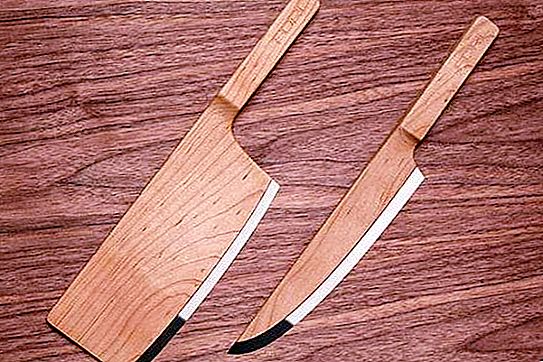 Kako napraviti drveni nož vlastitim rukama?