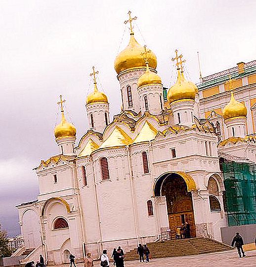 Кой построи катедралата Благовещение в Москва?