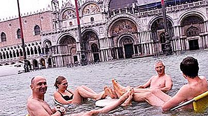 Tulvat Venetsiassa. Elementti ei säästä kaupunkia
