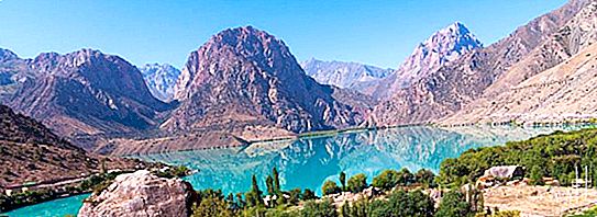 Care este diferența dintre un Tadjik și un uzbek: diferențe externe, în special obiceiuri și tradiții