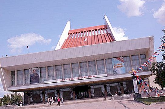 Państwowy Teatr Muzyczny Omsk: jak się tam dostać? Recenzje