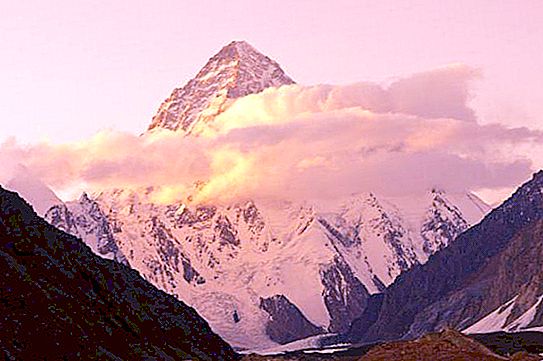 Κορυφή K2 - περιγραφή, χαρακτηριστικά και ενδιαφέροντα γεγονότα
