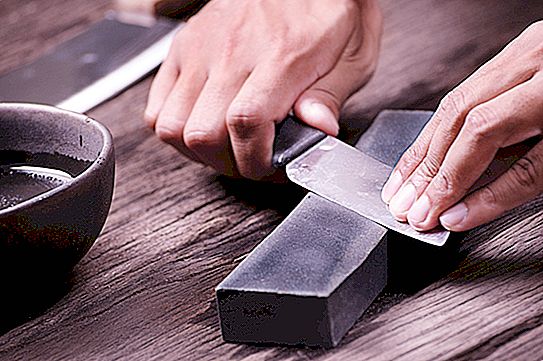 ¿Cómo afilar cuchillos en un esmeril de varios aceros es fácil y simple?