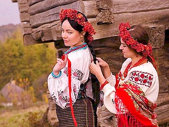 Nama asli Rusia - kebangkitan tradisi Slavia
