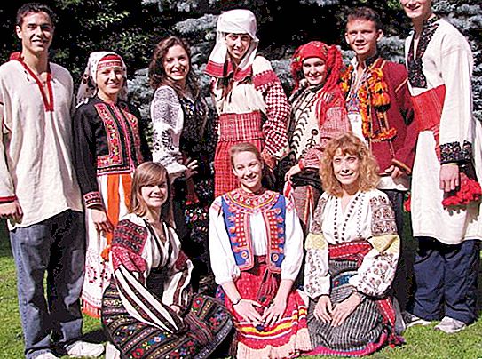 Mordovian national costume (photo)