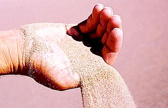 Odkud pocházel výraz „lití písku“? Historie frazeologie