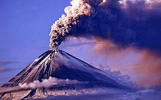 El volcán más alto de Rusia. Volcán Klyuchevskaya Sopka en Kamchatka