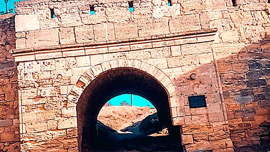 Kerch, Yenikale: historie pevnosti, datum stavby, zajímavé výlety, neobvyklá fakta, události, popisy, fotografie, turistické tipy