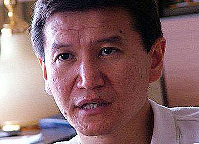 Kirsan Ilyumzhinov, Kalmykia elnöke: életrajz, család