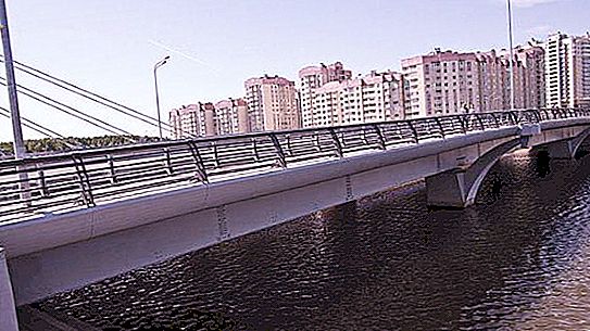 Kadyrov's brug in St. Petersburg: de geschiedenis van constructie en namen