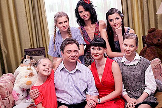 Polina Vasnetsova（叶卡捷琳娜·斯塔肖娃）：系列“爸爸的女儿”的角色