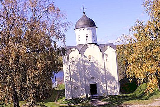 圣乔治教堂在拉多加。 圣乔治教堂（Staraya Ladoga）