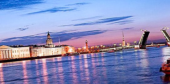 Els principals atractius de Sant Petersburg: una visió general, història i fets interessants