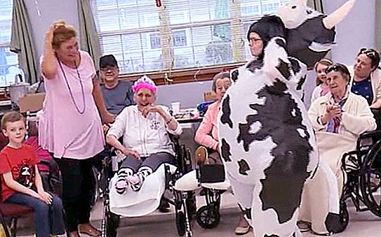 Žena si často spomínala na mladosť, takže k jej stotým narodeninám bola prinesená krava