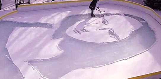 Kluziště místo plátna: Kanaďan zobrazoval Giocondu na ledě (video)