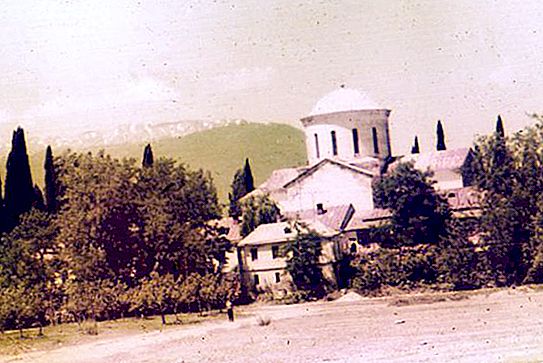피츠 엔 다 사원, Abkhazia : 설명, 역사, 일정 및 흥미로운 사실